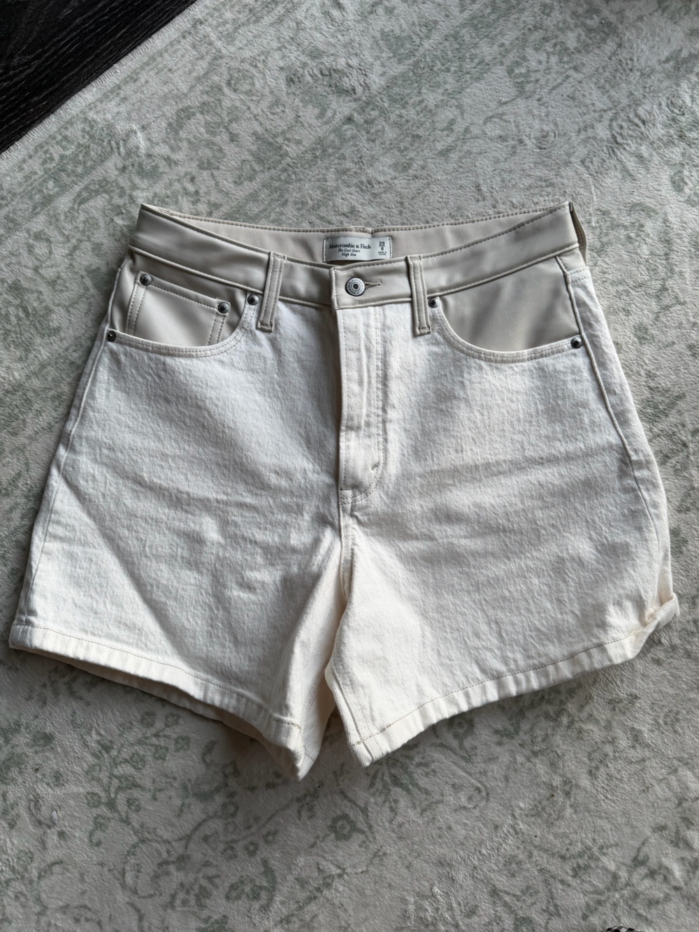 Abercrombie & Fitch High-Waist Cream/Tan Women's Shorts